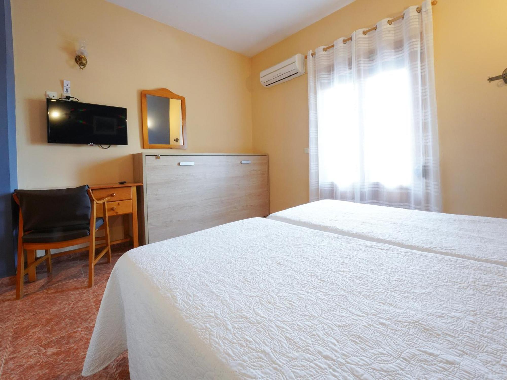 Hotel La Rueda 3000 Mora de Rubielos Buitenkant foto