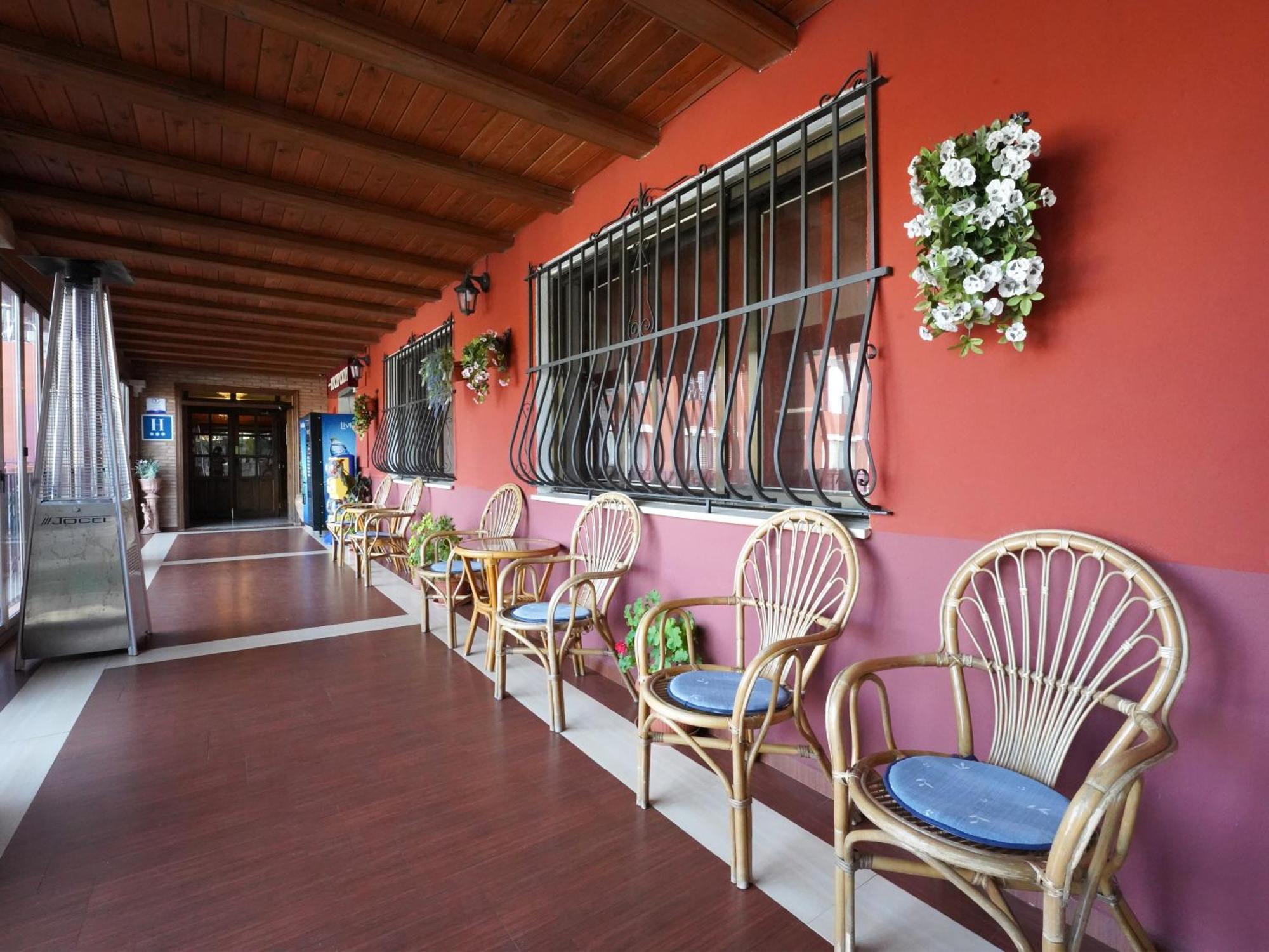 Hotel La Rueda 3000 Mora de Rubielos Buitenkant foto